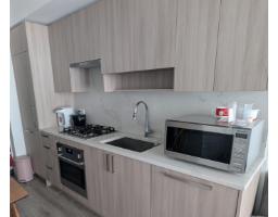 #915 13350 Central Avenue, Surrey, BC V3T0S1 Photo 6