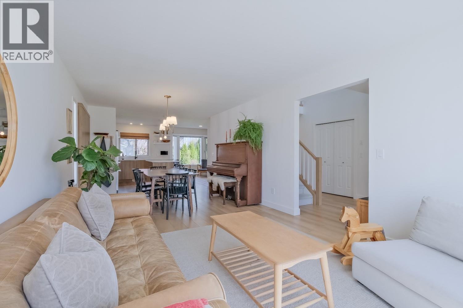1028 Cushing Court - 14