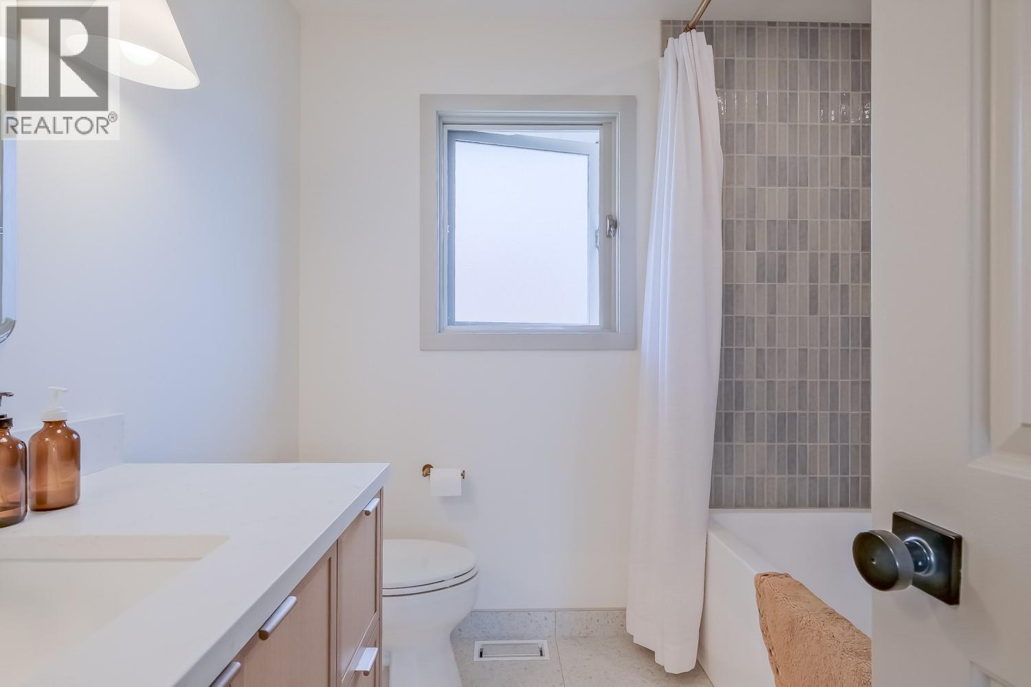  1028 Cushing Court, Kelowna