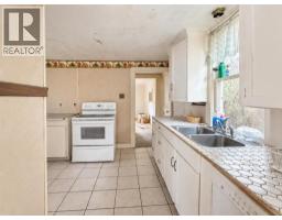 204 Christian Avenue W, Standard, AB T0J0M0 Photo 9
