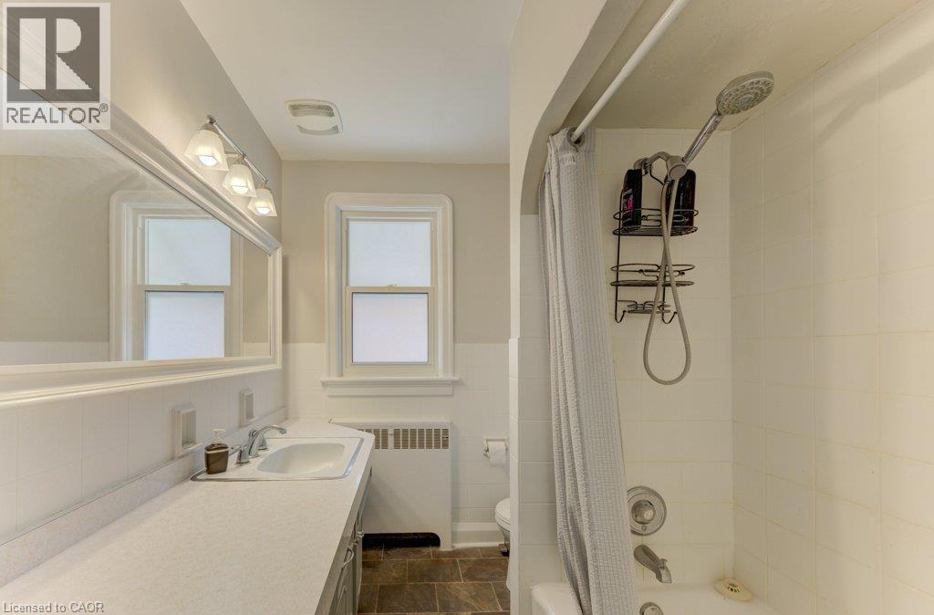 21 WAVERLY Road - Image 19