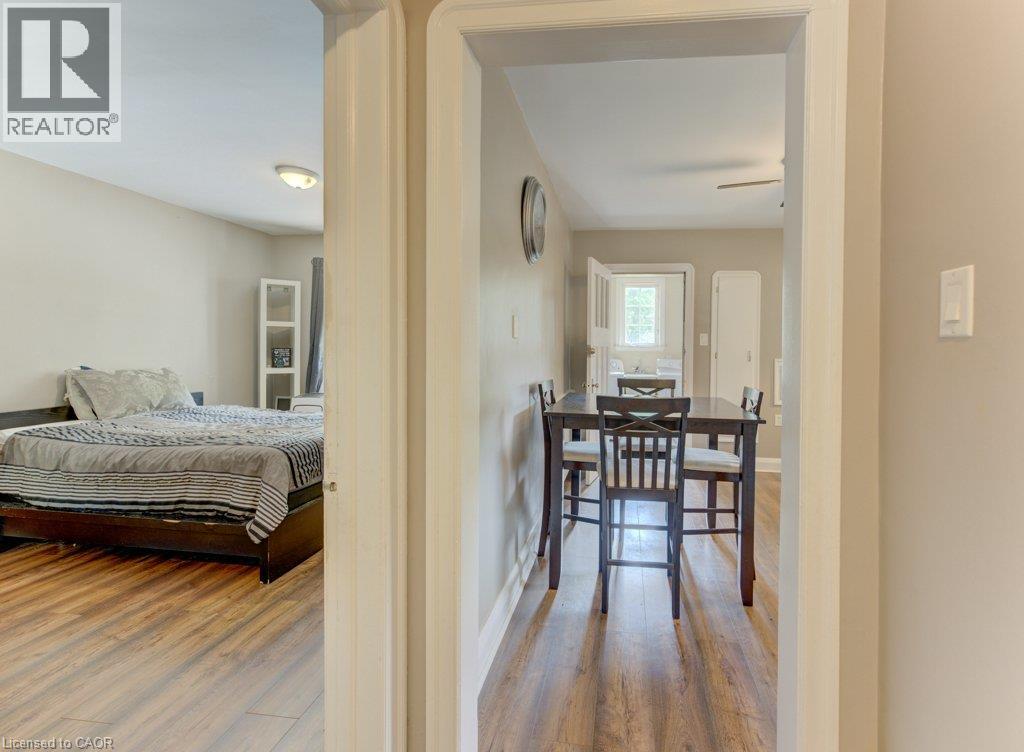 21 WAVERLY Road - Image 14