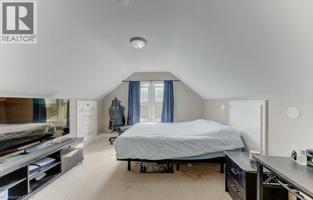 21 WAVERLY Road - Image 23