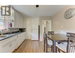 Living room - 21 Waverly Road, Kitchener, ON N2G2E1 Photo 13