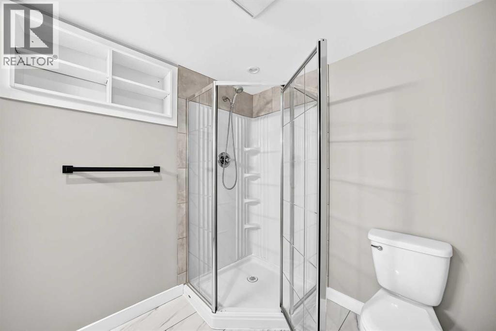 3824 Brooklyn Crescent NW - Image 37