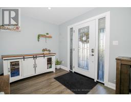 Bathroom - 60 Gladys Avenue, Welland, ON L3B1G3 Photo 6