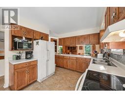 Sunroom - 254 Lakewood Road, Tay Valley, ON K7H3C5 Photo 8