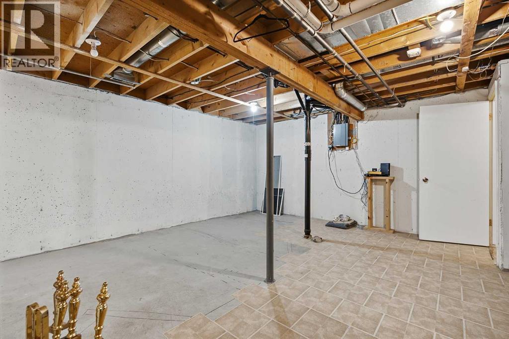#608 4500 39 Street NW - 27