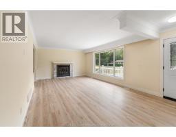 Living room/Fireplace - 970 Morand Street, Windsor, ON N9G1J4 Photo 11