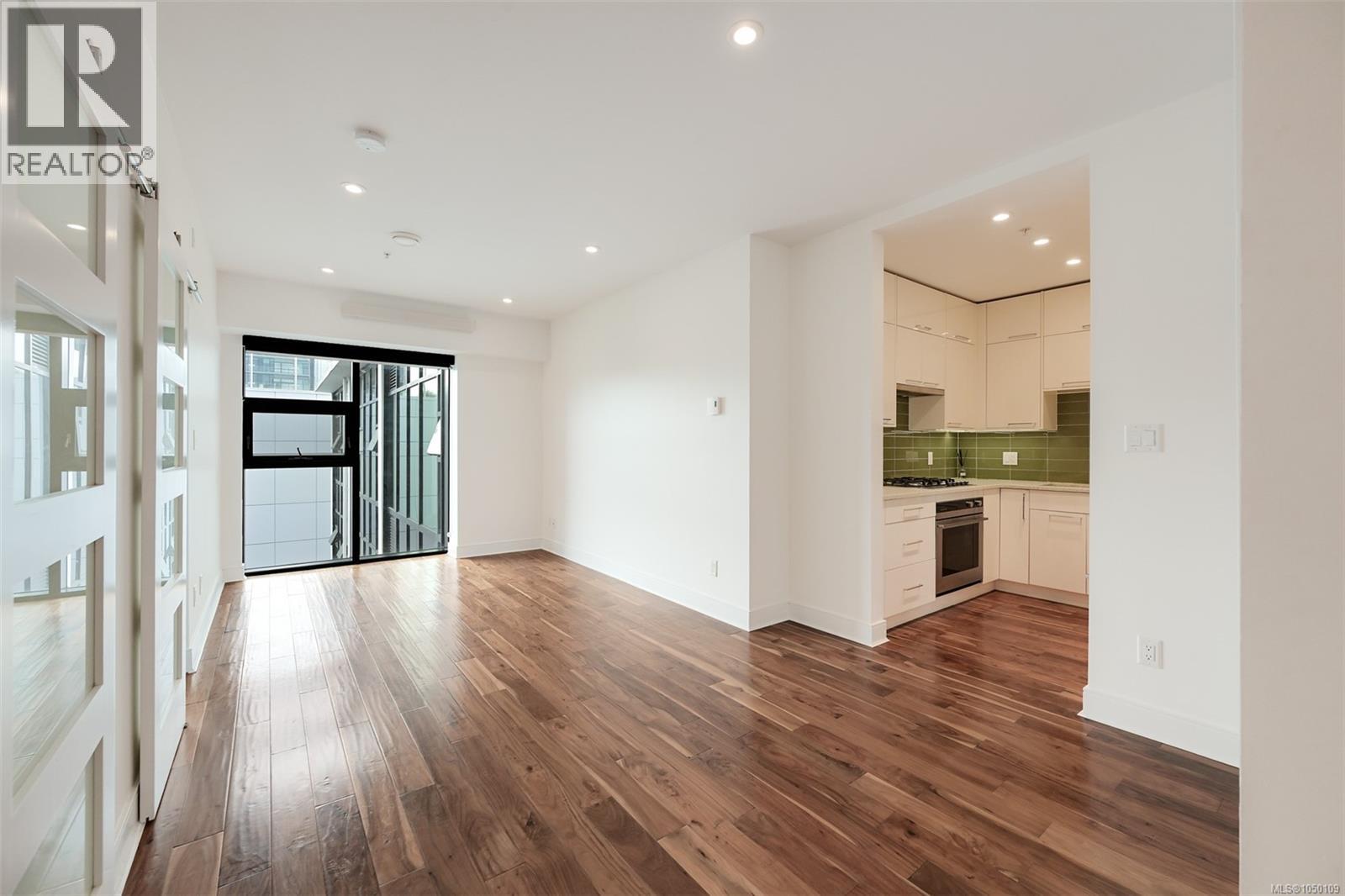 #N414 1105 Pandora Ave - 5