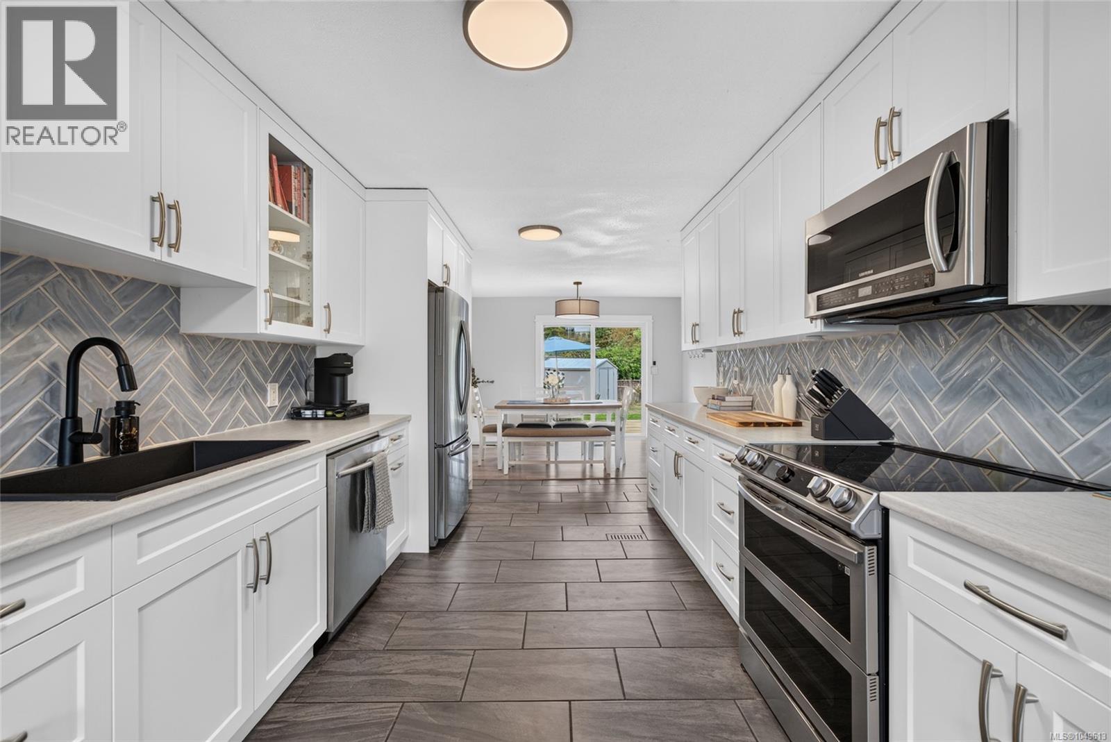 824 Beckwith Ave - 8