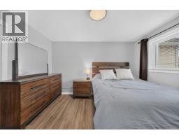 824 Beckwith Ave, Saanich, BC V8X3S1 Photo 16