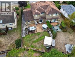 824 Beckwith Ave, Saanich, BC V8X3S1 Photo 23