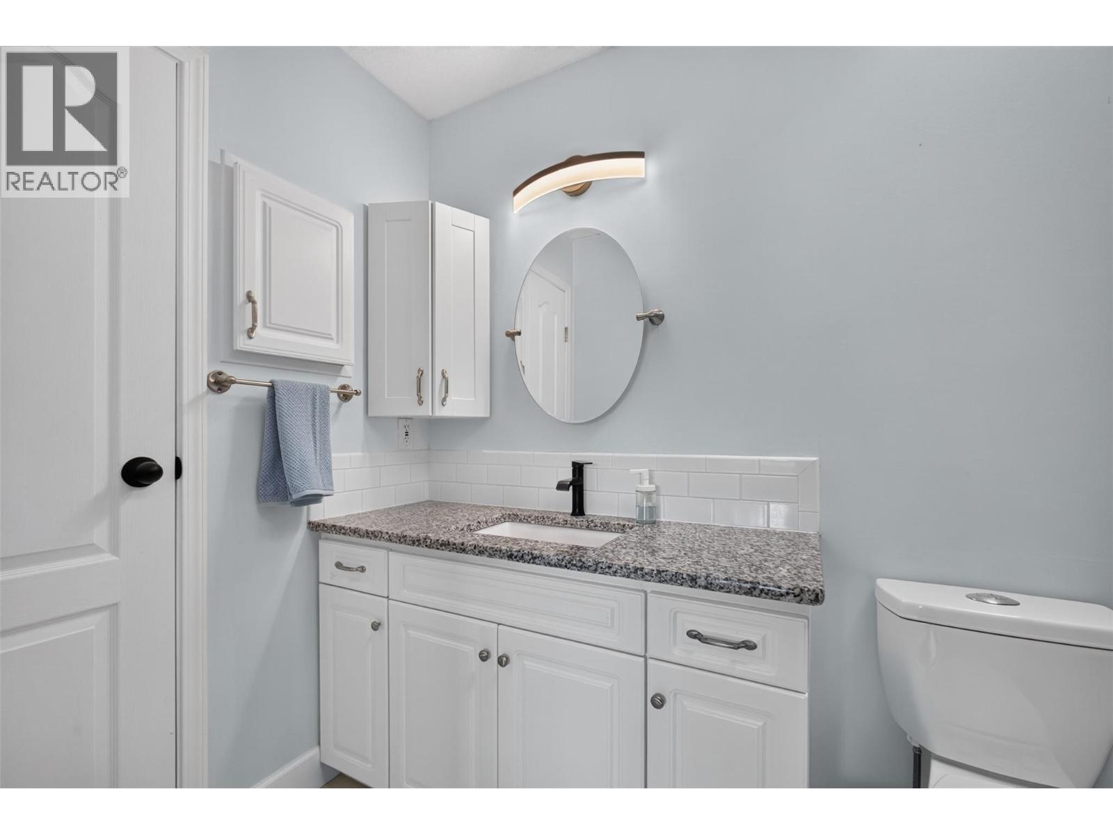 3493 Oak Crescent - Image 17