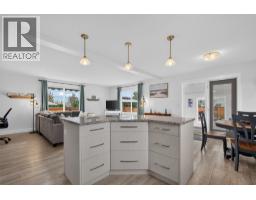 3493 Oak Crescent, West Kelowna, BC V4T3A5 Photo 11