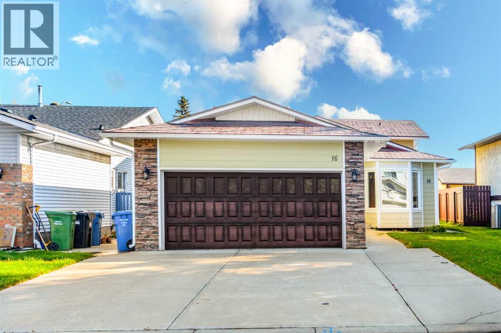 16 DEERSAXON Circle SE - 1