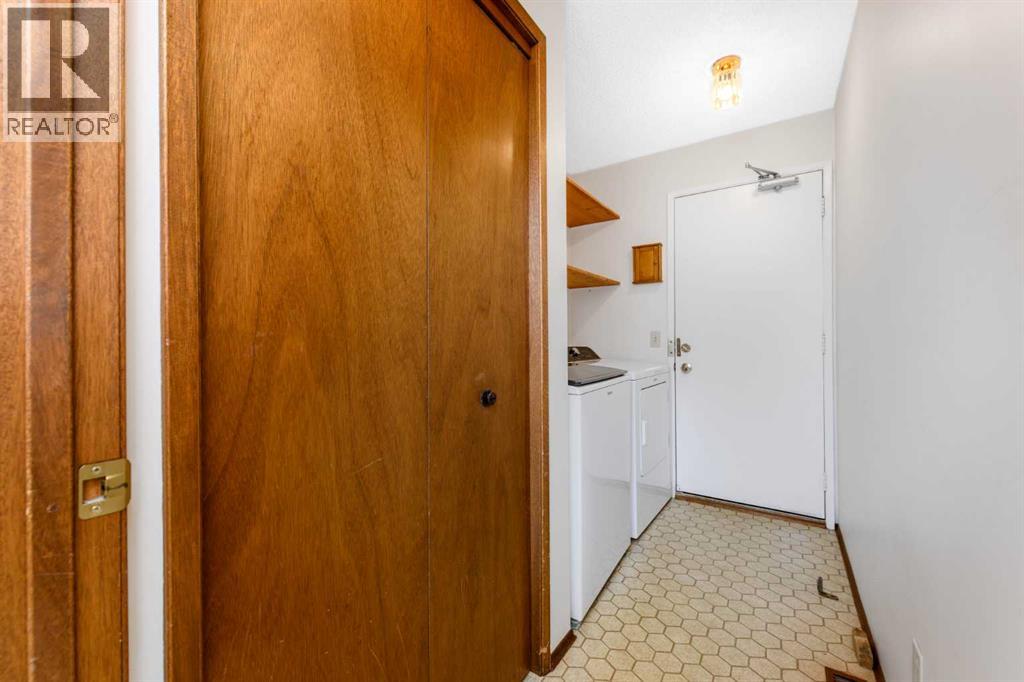 16 DEERSAXON Circle SE - 12