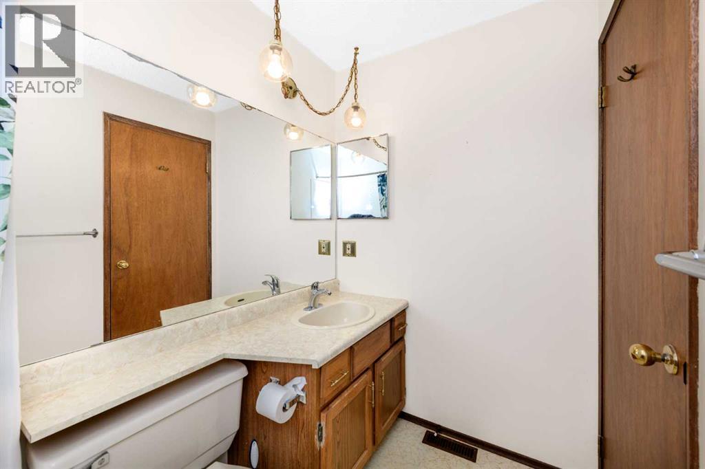 16 DEERSAXON Circle SE - 16