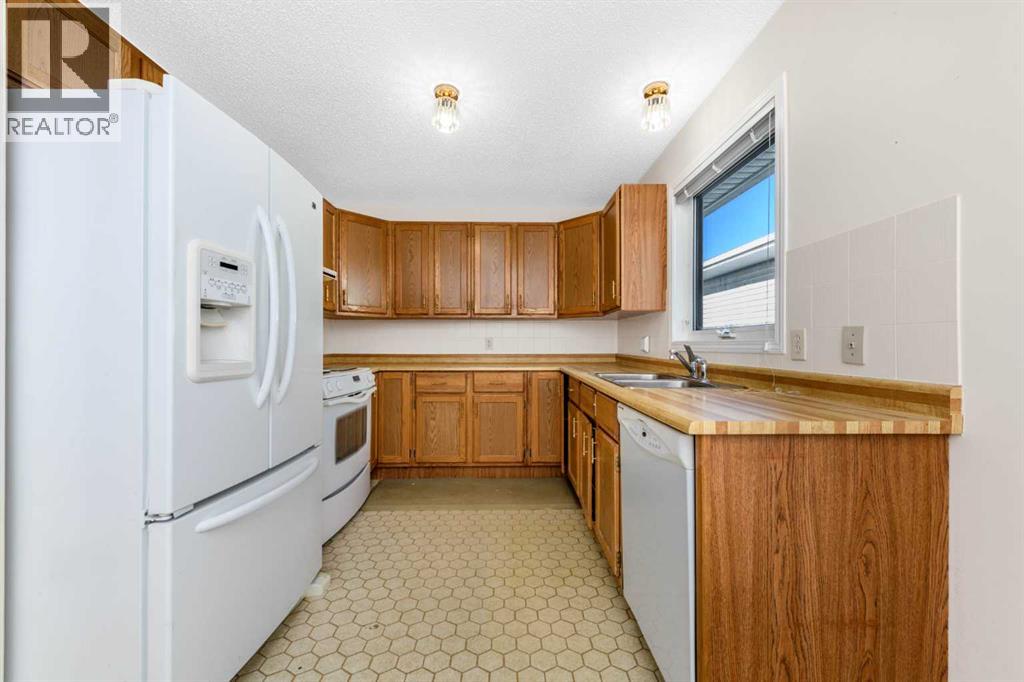 16 DEERSAXON Circle SE - 8