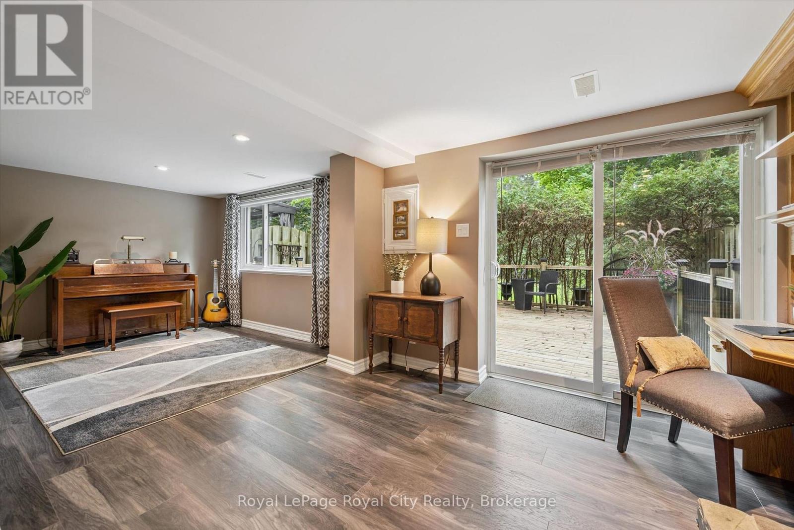 #2 30 GREEN VALLEY DRIVE - Image 27