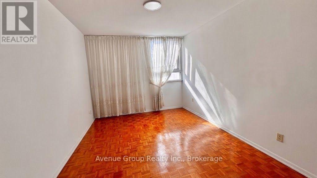 #307 1 MASSEY SQUARE - 13