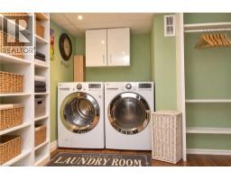 18 Dennis Avenue, Waterdown, ON L9H7G2 Photo 17