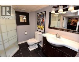 18 Dennis Avenue, Waterdown, ON L9H7G2 Photo 16