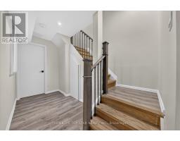 226 Bennett Street, Newmarket, ON L3X0M1 Photo 28