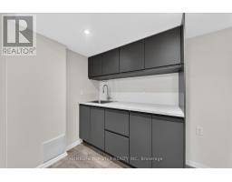 226 Bennett Street, Newmarket, ON L3X0M1 Photo 33