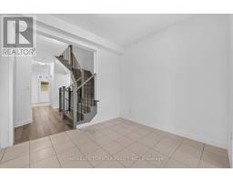226 Bennett Street, Newmarket, ON L3X0M1 Photo 9