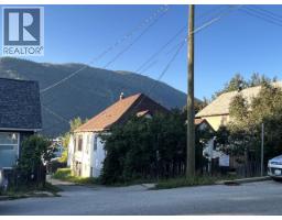 411 Latimer Street, Nelson, BC V1L4T7 Photo 24