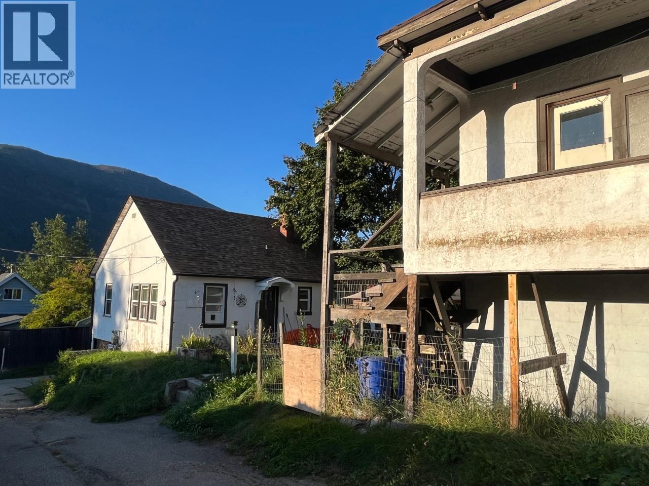 411 LATIMER Street - Image 11