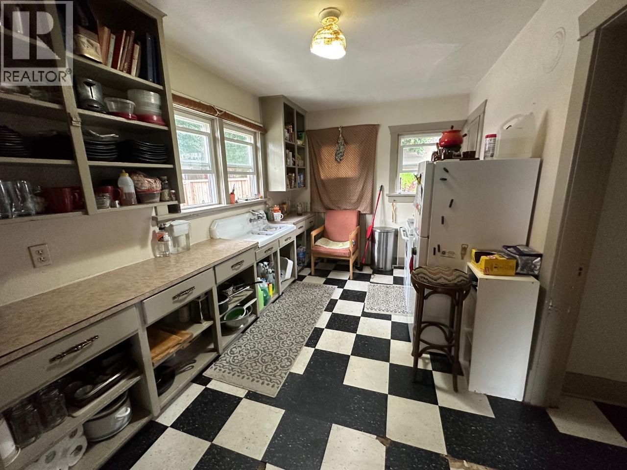 411 LATIMER Street - Image 18