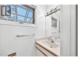 Bedroom - 1104 Southglen Drive Sw, Calgary, AB T2W0X1 Photo 10