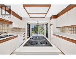 2pc Bathroom - 1104 Southglen Drive Sw, Calgary, AB T2W0X1 Photo 8