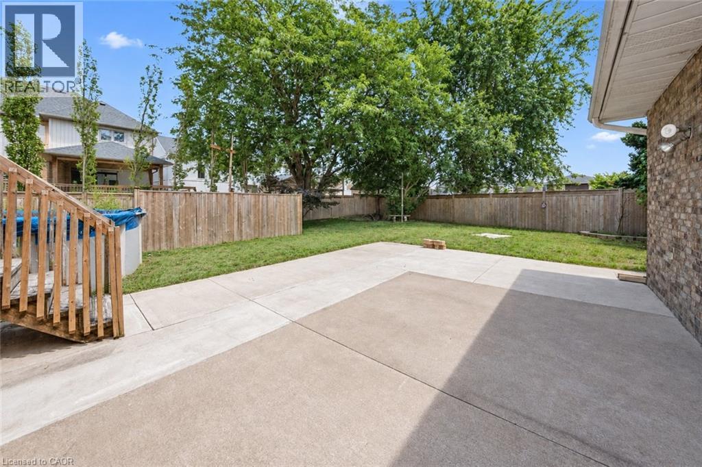 3929 VINEYARD Crescent - 25