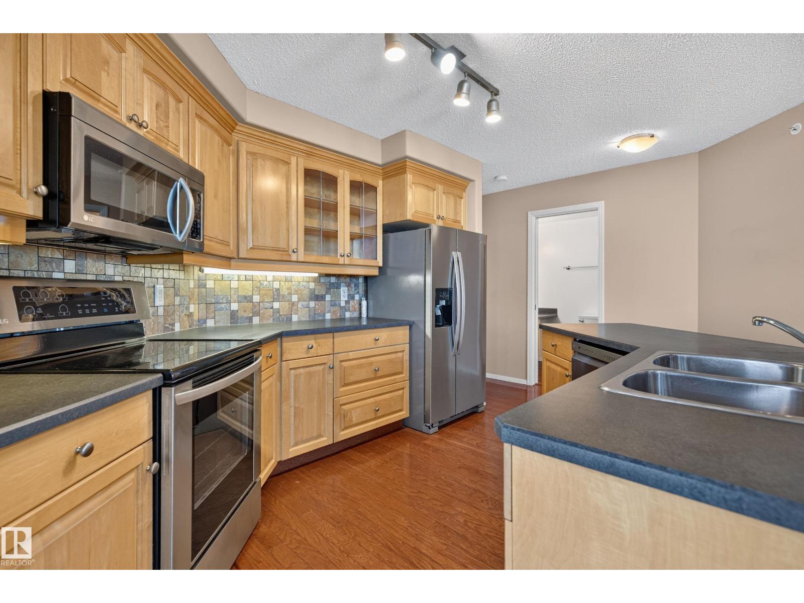#431 9704 174 ST NW - 16