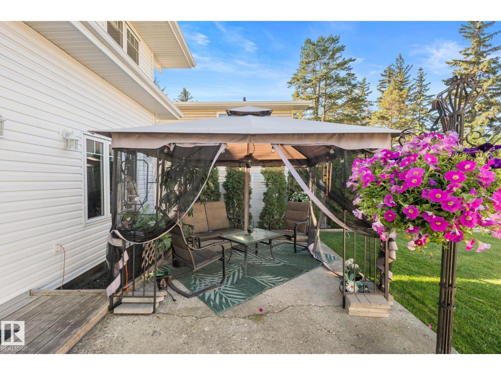 15716 78A AV NW - 23