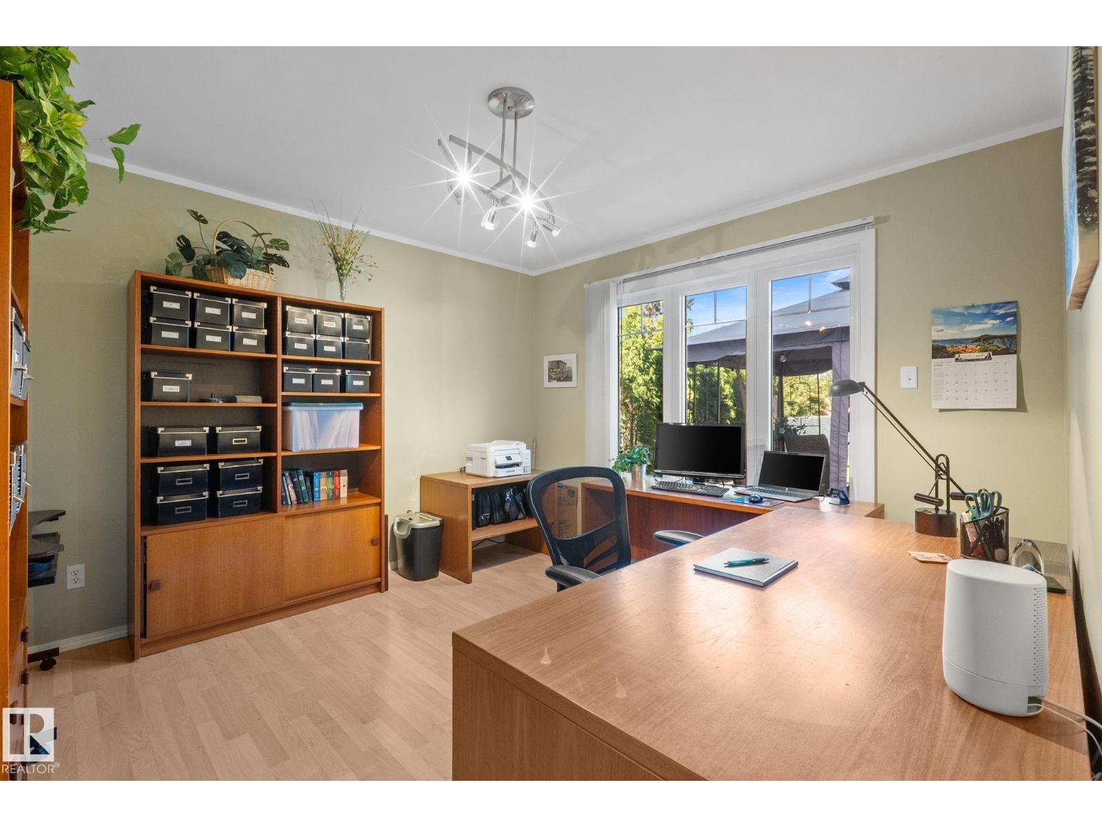 15716 78A AV NW - 25