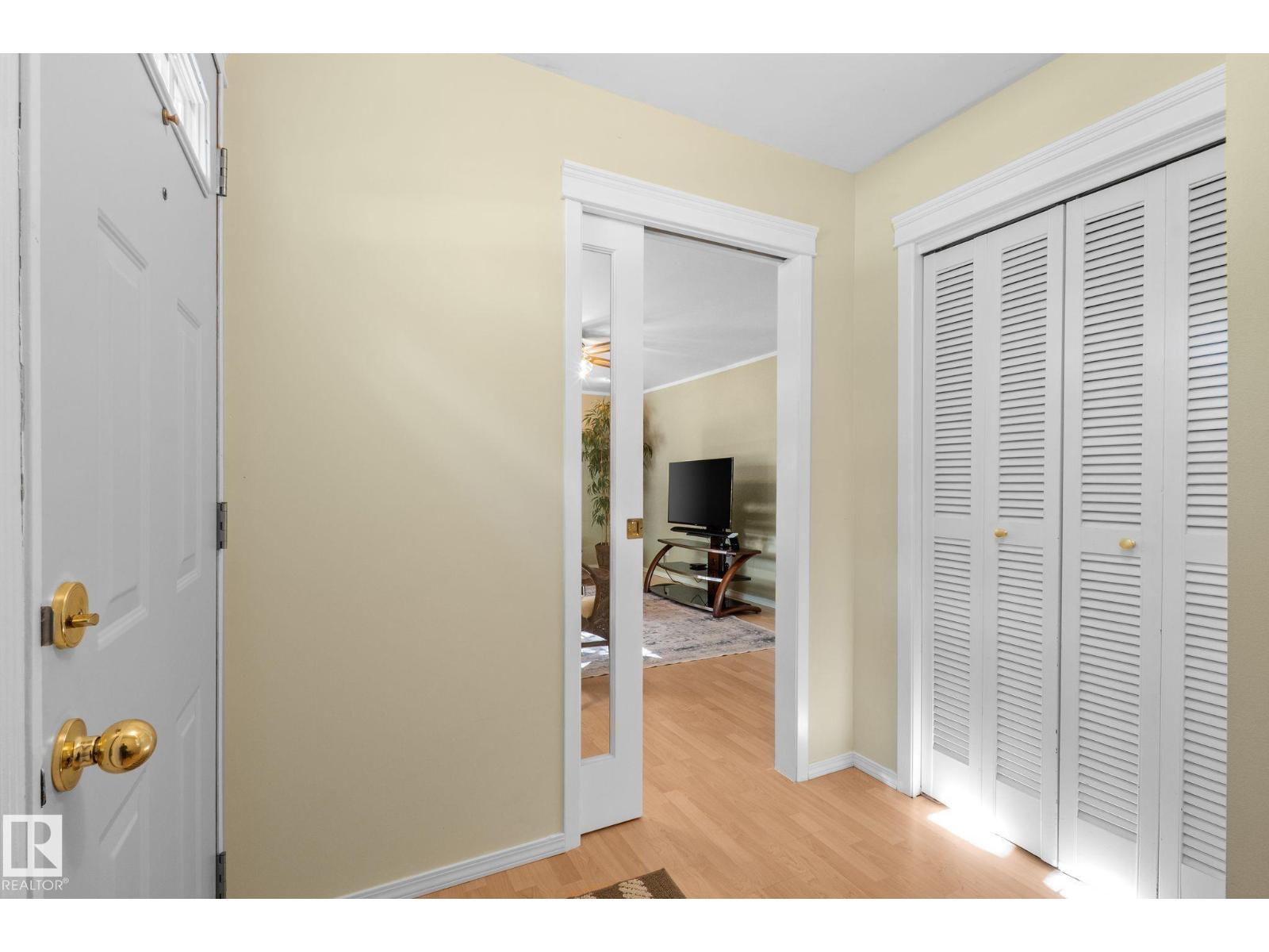 15716 78A AV NW - 27