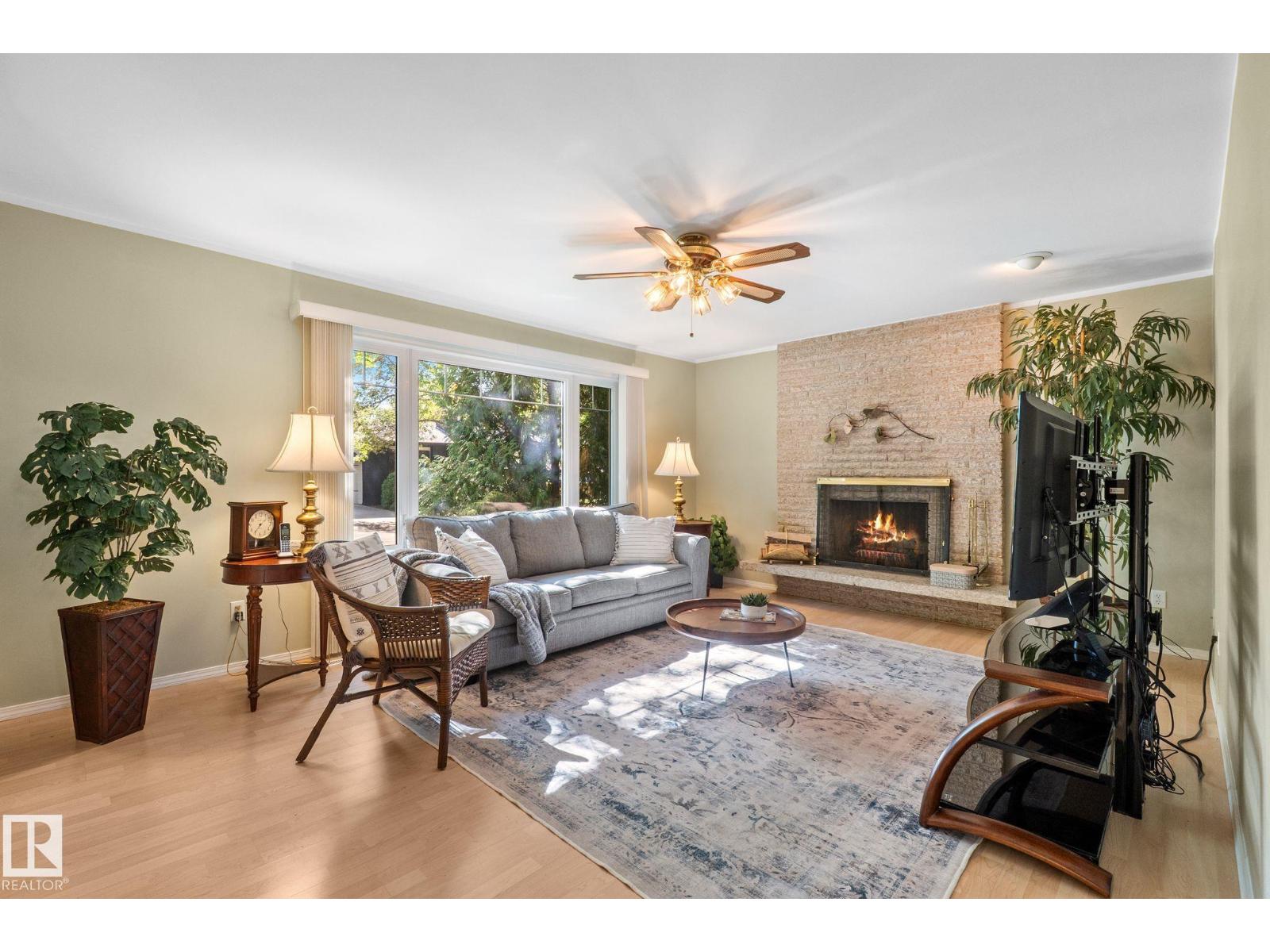 15716 78A AV NW - 30