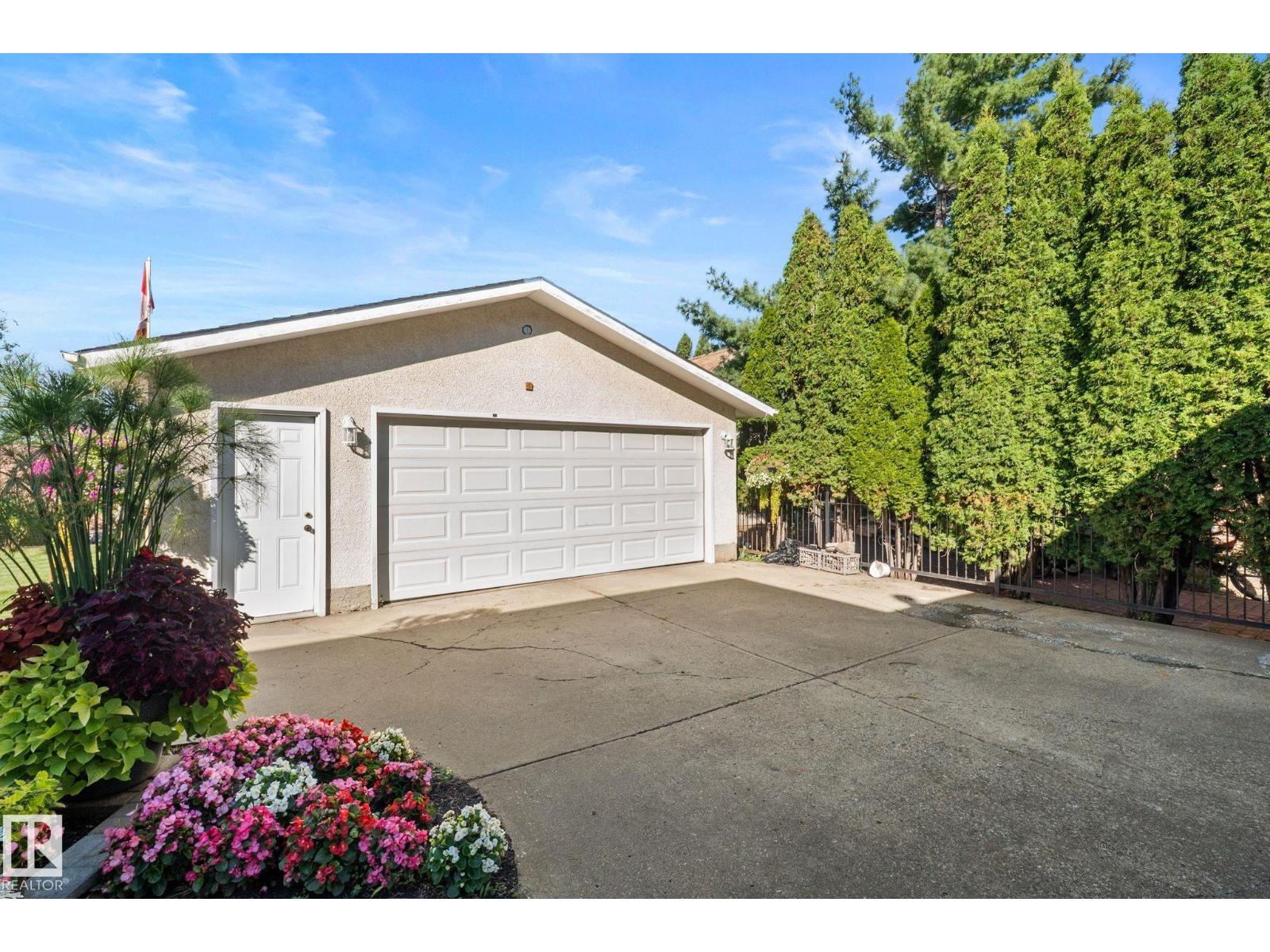 15716 78A AV NW - 57
