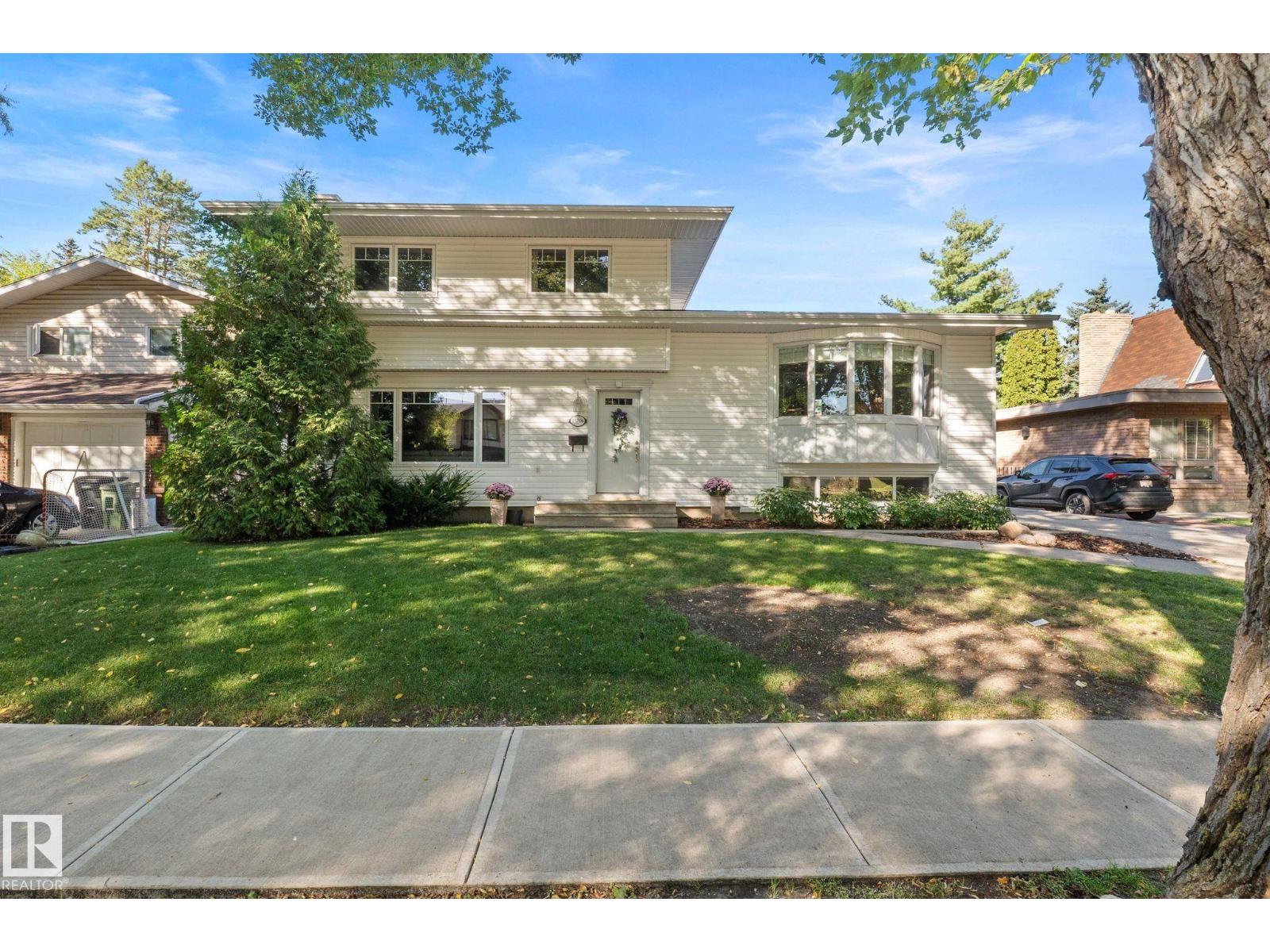 15716 78A AV NW - 75