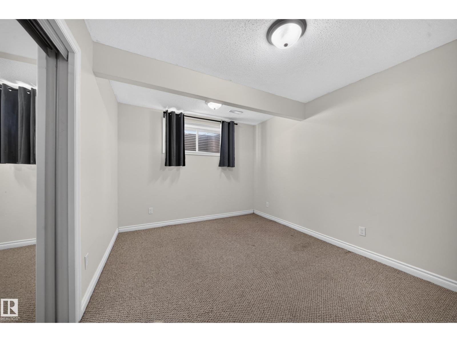121 64 ST SW - 38
