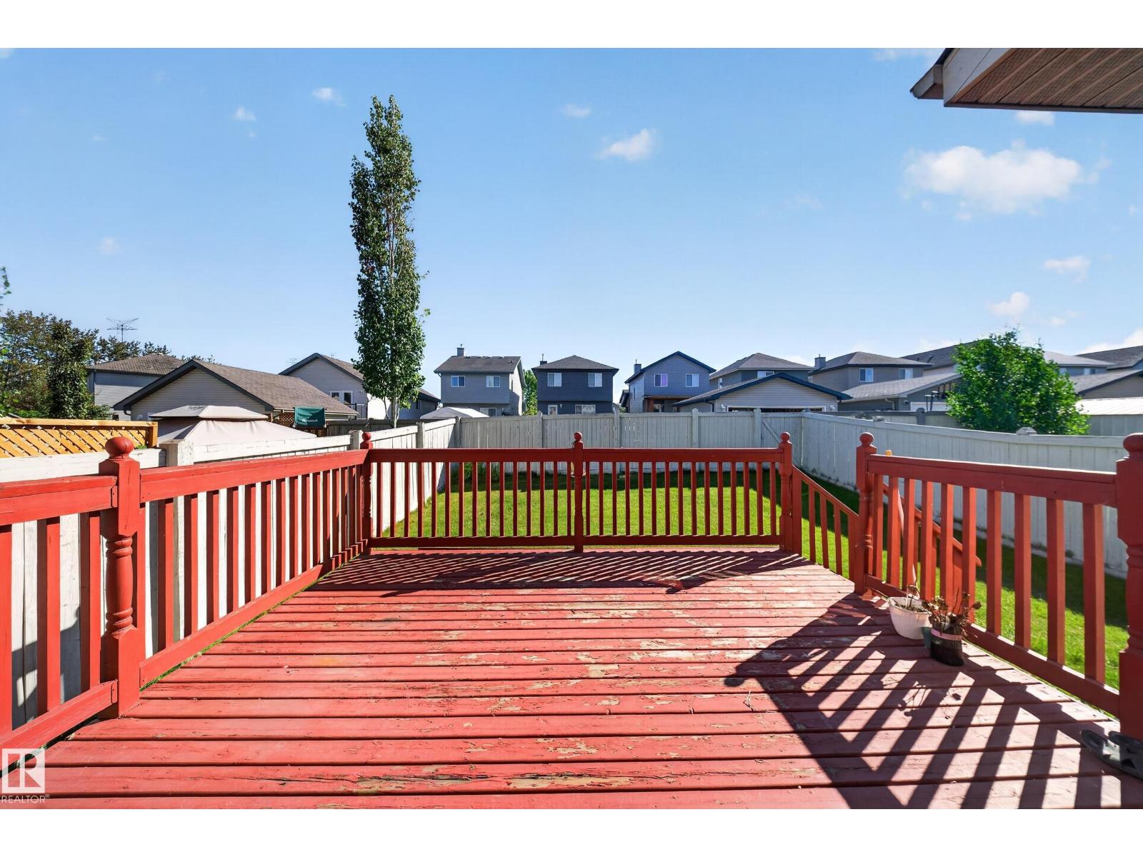 121 64 ST SW - 40