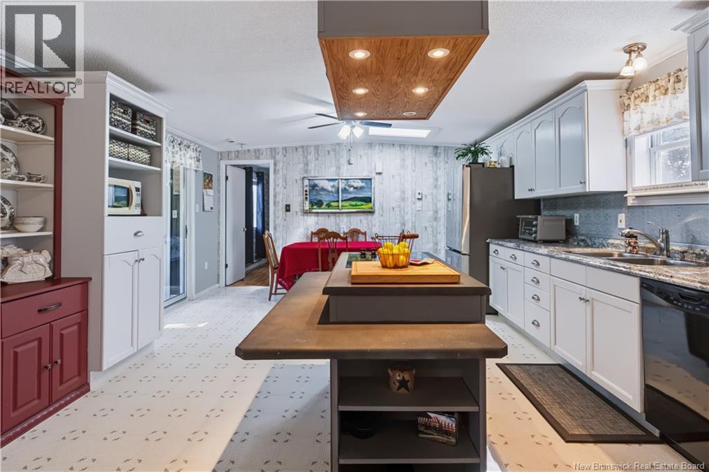 636 Barclay Loop - Image 8