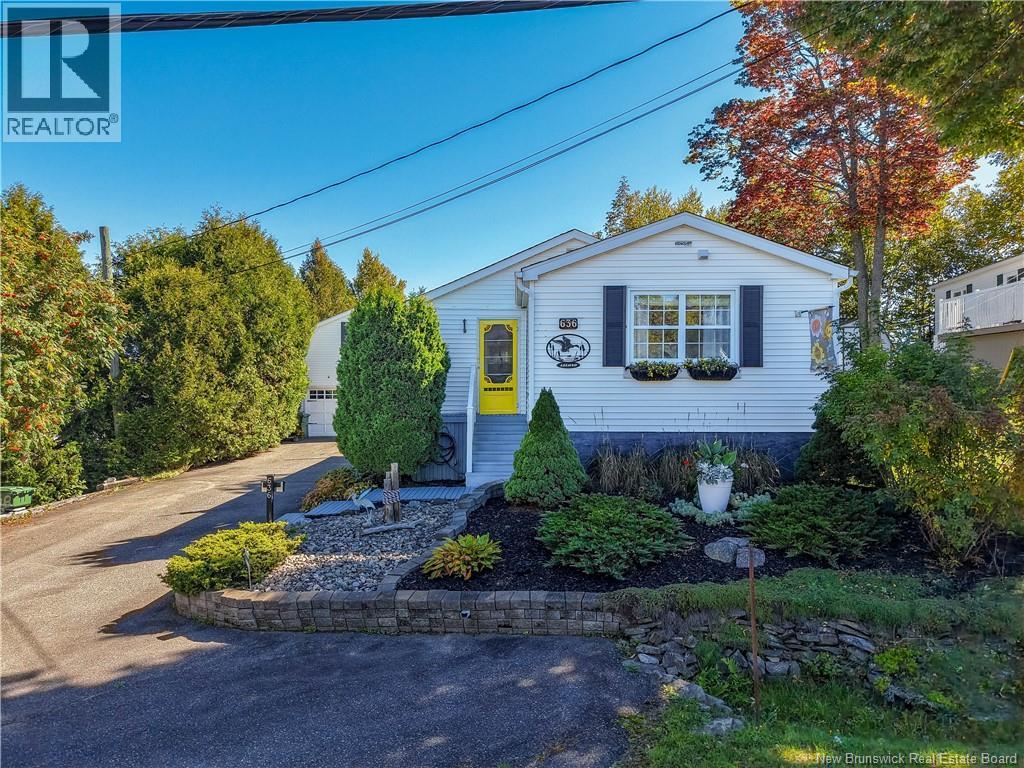 636 Barclay Loop, Fredericton, New Brunswick, E3B7L8, Fredericton, New Brunswick — photo 2 of 5