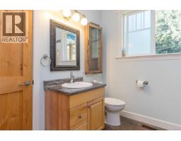 3930 Bovanis Rd, Bowser, BC V0R1G0 Photo 13