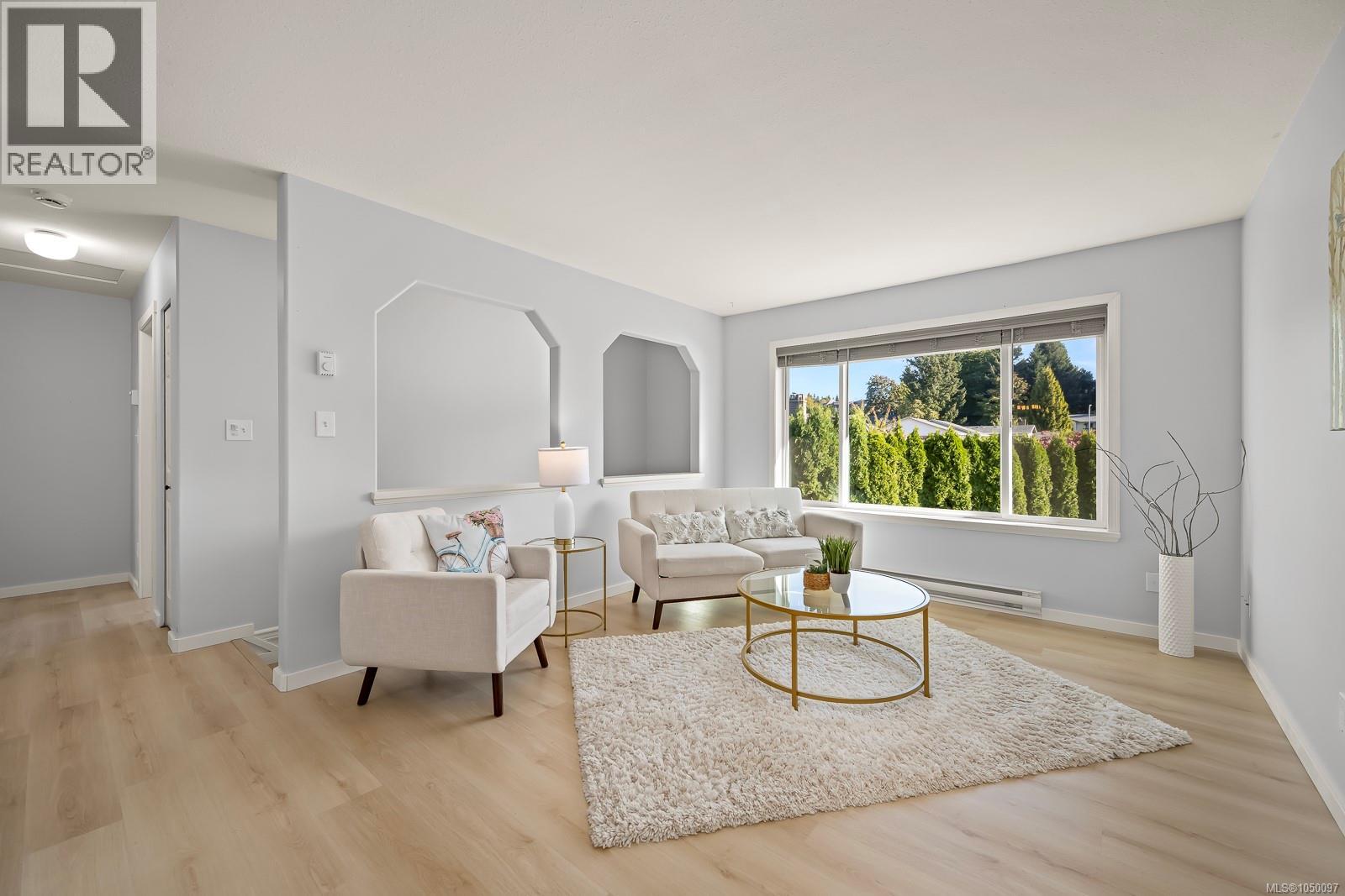 #B 4657 Valecourt Cres - 3