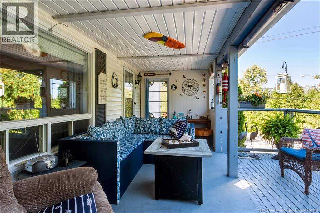 636 Barclay Loop - 29